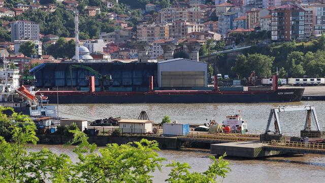 Ukrayna'dan yola çıkan ilk Türk kuru yük gemisi Zonguldak Limanı'nda