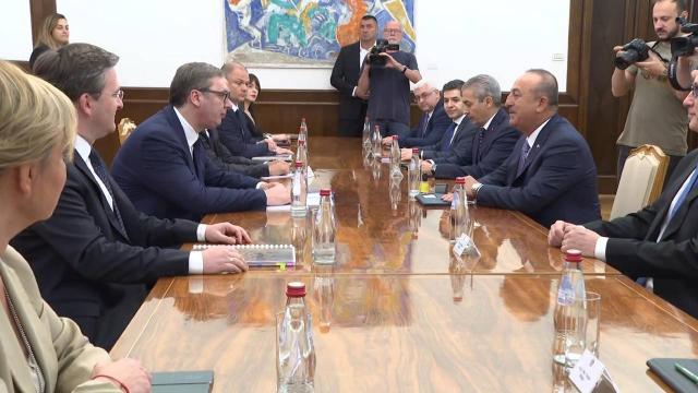 Bakan Çavuşoğlu Sırbistan Cumhurbaşkanı Vucic ile görüştü