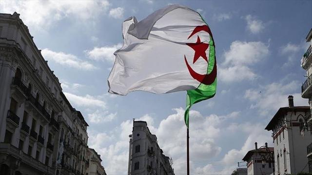 Cezayir'de bir ilk: İlkokul müfredatına İngilizce eklendi