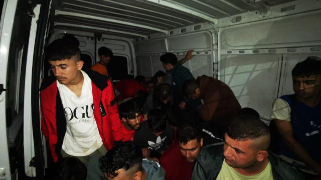 Edirne'de 13 düzensiz göçmen yakalandı