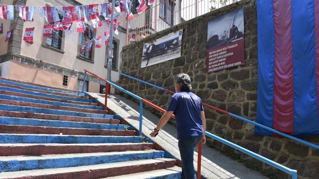 Faroz Mahallesi Trabzonspor'un renkleriyle boyandı