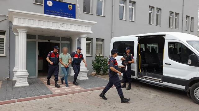 Diyarbakır'da terör örgütü üyesi olduğu gerekçesiyle aranan zanlı sahte kimlikle yakalandı