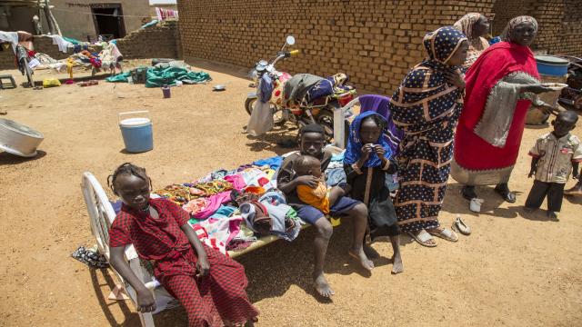 BM, Güney Sudan'a gıda yardımını askıya aldı