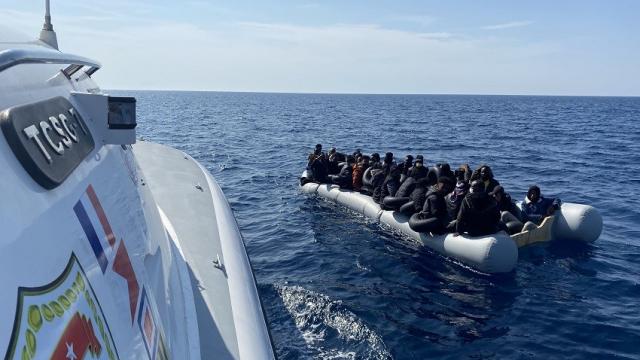 Denizlerde 6 ayda 17 bin 411 düzensiz göçmen yakalandı