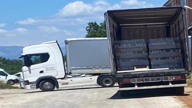 Antalya'da 80 bin 261 şişe kaçak içki ele geçirildi