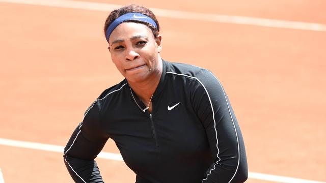 Serena Williams'tan kortlara dönüyor