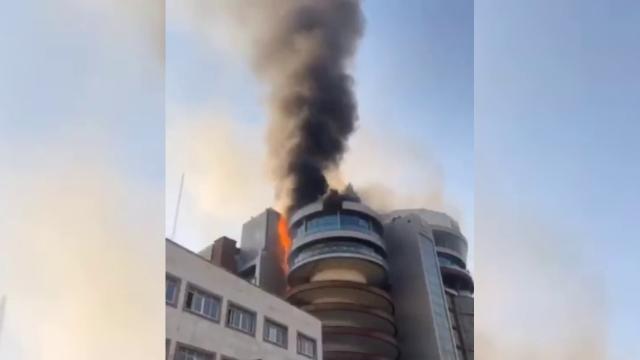 Tahran’da AVM yangını: 9 yaralı