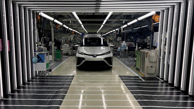 Toyota, elektrikli otomobili geri çağırıyor: Sakın kullanmayın