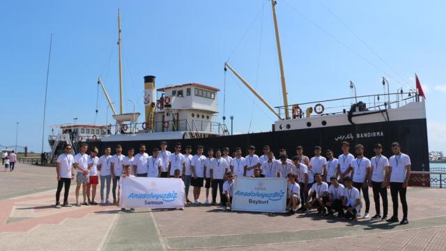 "Anadoluyuz Biz" projesi kapsamında Bayburtlu gençler Samsun'u gezdi