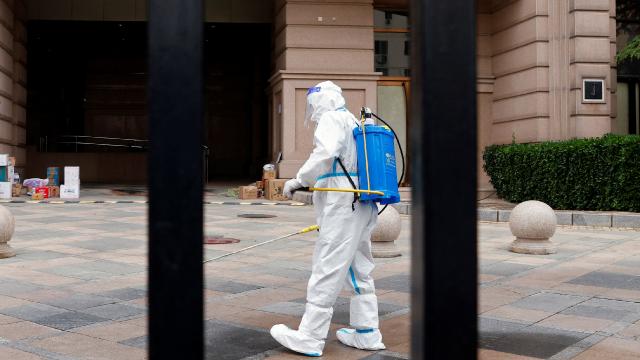 Çin'de 2 binden fazla turist koronavirüs nedeniyle mahsur kaldı