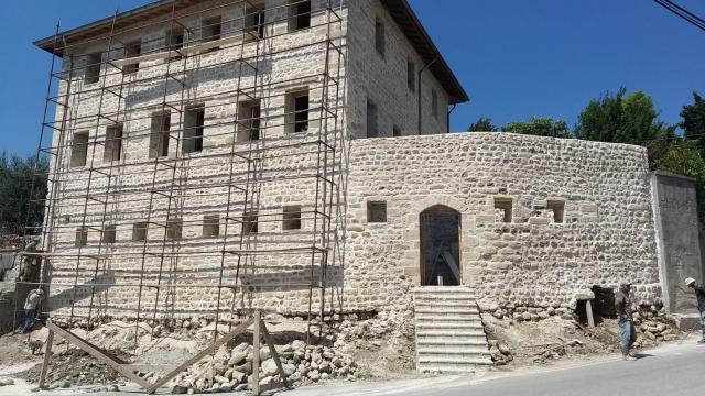 Hatay'ın Samandağ ilçesindeki taş bina restore ediliyor