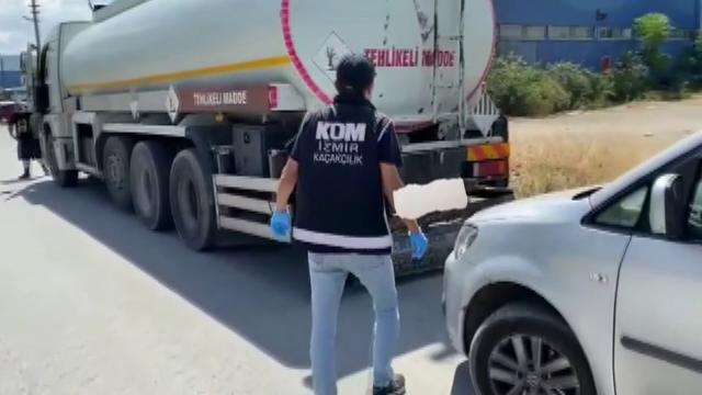 İzmir'de bir tankerden 23,4 ton kaçak akaryakıt çıktı
