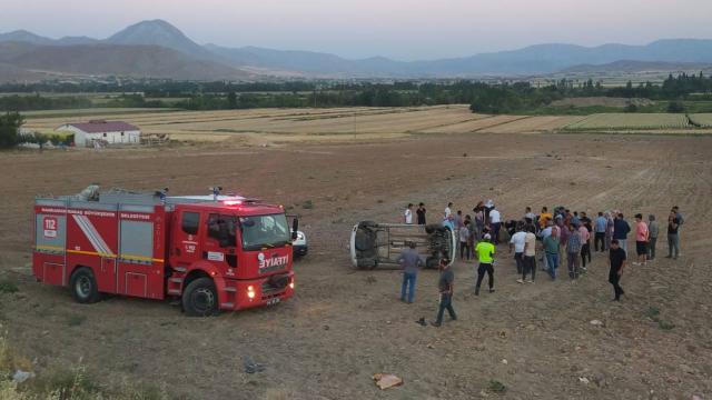 Kahramanmaraş'ta 3 aracın karıştığı trafik kazasında 6 kişi yaralandı