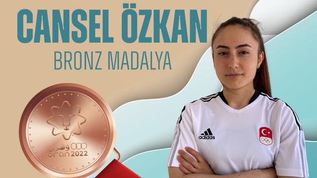 Milli halterci Cansel Özkan bronz madalya kazandı