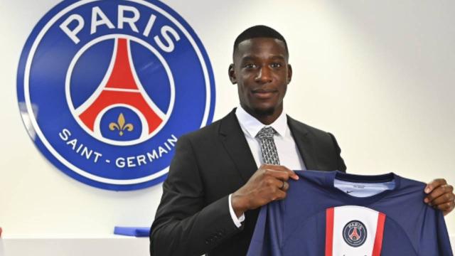 Paris Saint-Germain, Mukiele'yi transfer etti