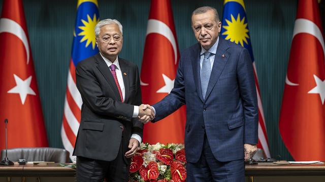 Cumhurbaşkanı Erdoğan Malezya Başbakanı ile görüştü