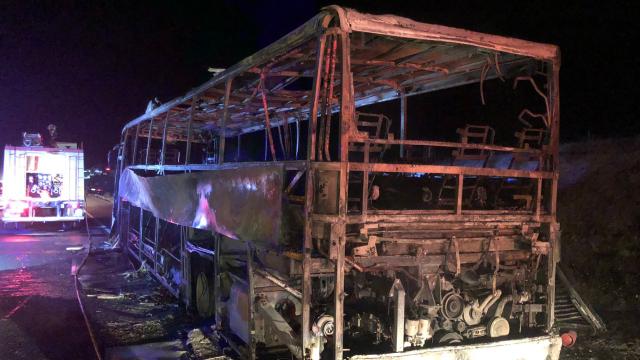 Kırşehir'de seyir halindeki yolcu otobüsünde yangın çıktı