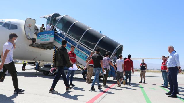 Edirne'de 2 bin 336 Afganistan uyruklu sınır dışı edildi
