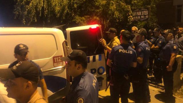 Ankara'da komşularına taş atan kadın gözaltına alındı