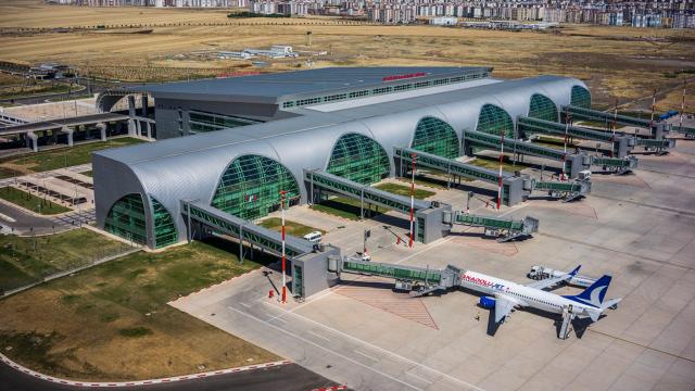 Diyarbakır Havalimanı'nı 157 bin yolcu kullandı