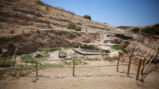 Filistinliler, Ürdün Vadisi'ndeki su kaynaklarını gasbeden Yahudi yerleşimcilere karşı mücadele veriyor