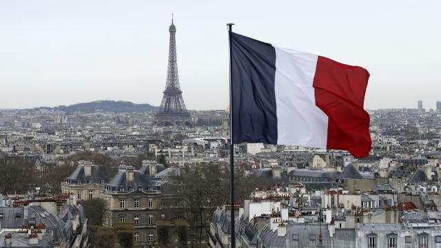 Fransa, Mali'deki silahlı gruplara yardım ettiği iddiasını reddetti