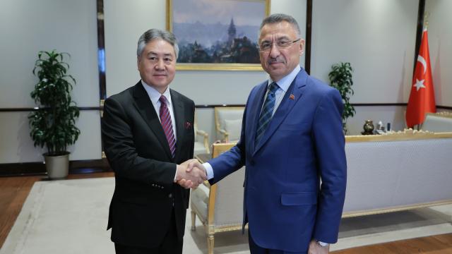 Cumhurbaşkanı Yardımcısı Oktay, Kırgızistan Dışişleri Bakanı Kulubayev'i kabul etti