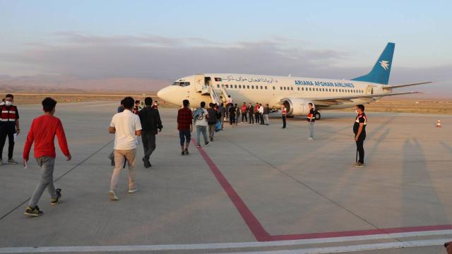 Iğdır'da 136 düzensiz göçmen ülkelerine gönderildi