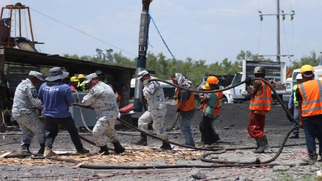Meksika'da kömür madeninde mahsur kalan 10 kişiyi kurtarma çalışmaları sürüyor