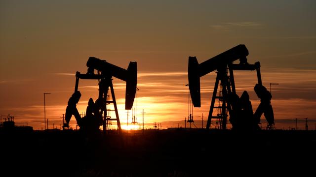 Brent petrolün varil fiyatı 93,82 dolar