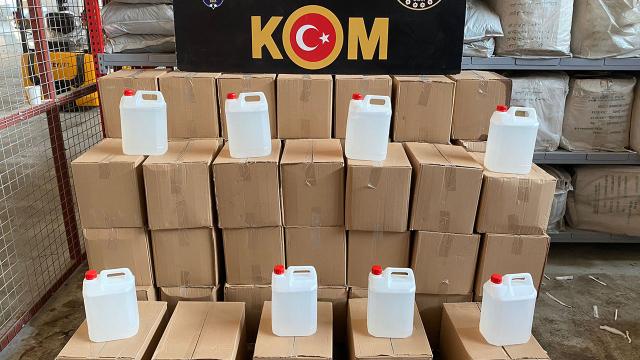 Adana'da 1040 litre sahte içki ele geçirildi