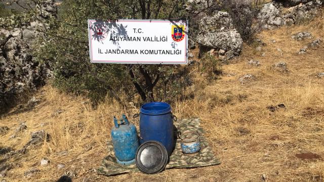 PKK'lı teröristlerin kullandığı yaşam malzemeleri ele geçirildi