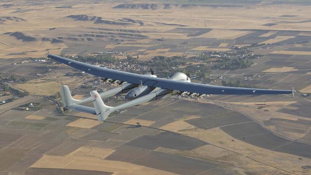 Milli insansız hava araçları yeni yeteneklerle ihracata uçuyor