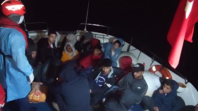 Aydın'da geri itilen 50 düzensiz göçmen kurtarıldı