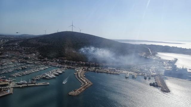 İzmir Çeşme'deki orman yangını kontrol altına alındı