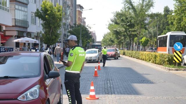 Uşak'ta bin 337 sürücüye para cezası kesildi