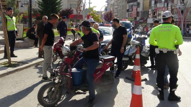 Sandıklı'da motosiklet denetimi yapıldı