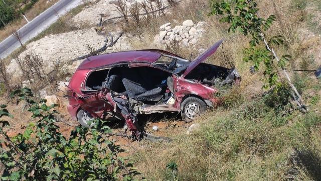 Denizli'de otomobil ile hafif ticari araç çarpıştı: 1 ölü, 2 yaralı