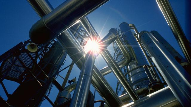 Katar ve Umman'la doğal gaz ticareti adımları