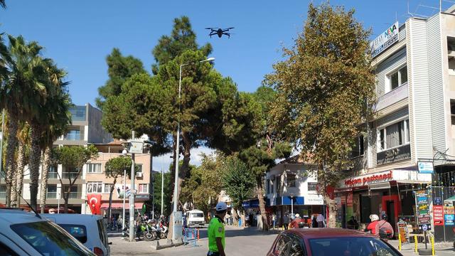 İzmir'de "dron"lu trafik denetimi: 72 sürücüye ceza