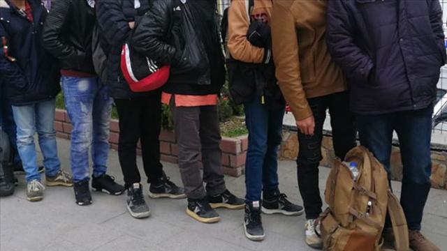 Kocaeli'de 64 düzensiz göçmen yakalandı