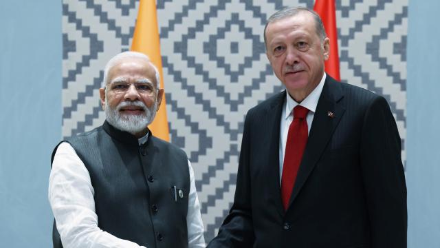 Hindistan Başbakanından Cumhurbaşkanı Erdoğan'la görüşmesi hakkında Türkçe paylaşım
