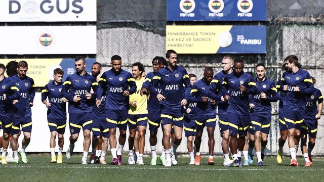 Fenerbahçe'nin Rennes maçı kamp kadrosu açıklandı