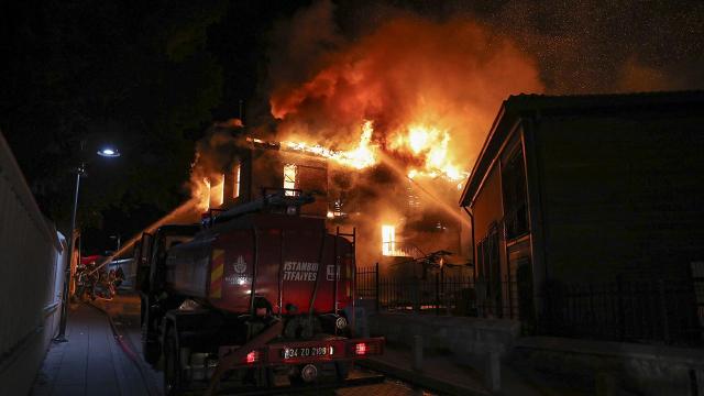 İstanbul'da tarihi fırında yangın