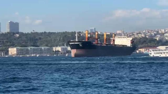 İstanbul Boğazı gemi trafiğine açıldı