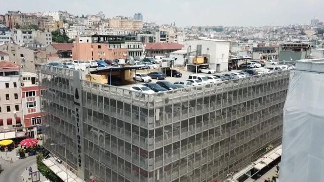 Karaköy'deki 46 yıllık otopark kapanıyor