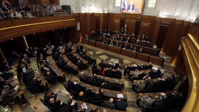 Lübnan Meclisi, ilk oturumunda yeni cumhurbaşkanını seçemedi