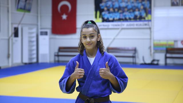 13 yaşında şampiyon milli judocu Ezgi Topçu hedef büyüttü