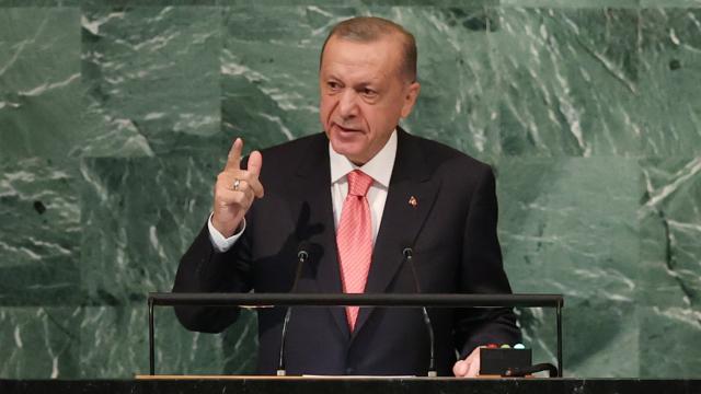 NYT'den Cumhurbaşkanı Erdoğan'ın Rusya-Ukrayna krizindeki başarısına övgü