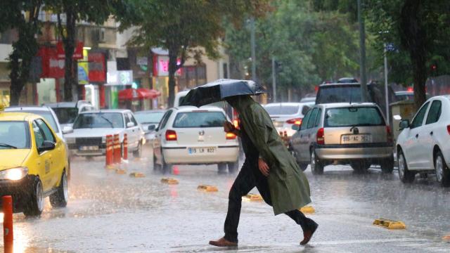 Meteoroloji'den 8 kente kuvvetli yağış uyarısı